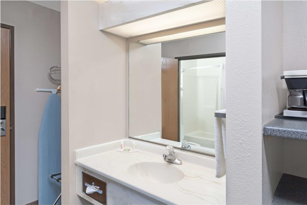 Super 8 By Wyndham Chicago O'Hare Airport Hotel Elk Grove Village Exterior foto